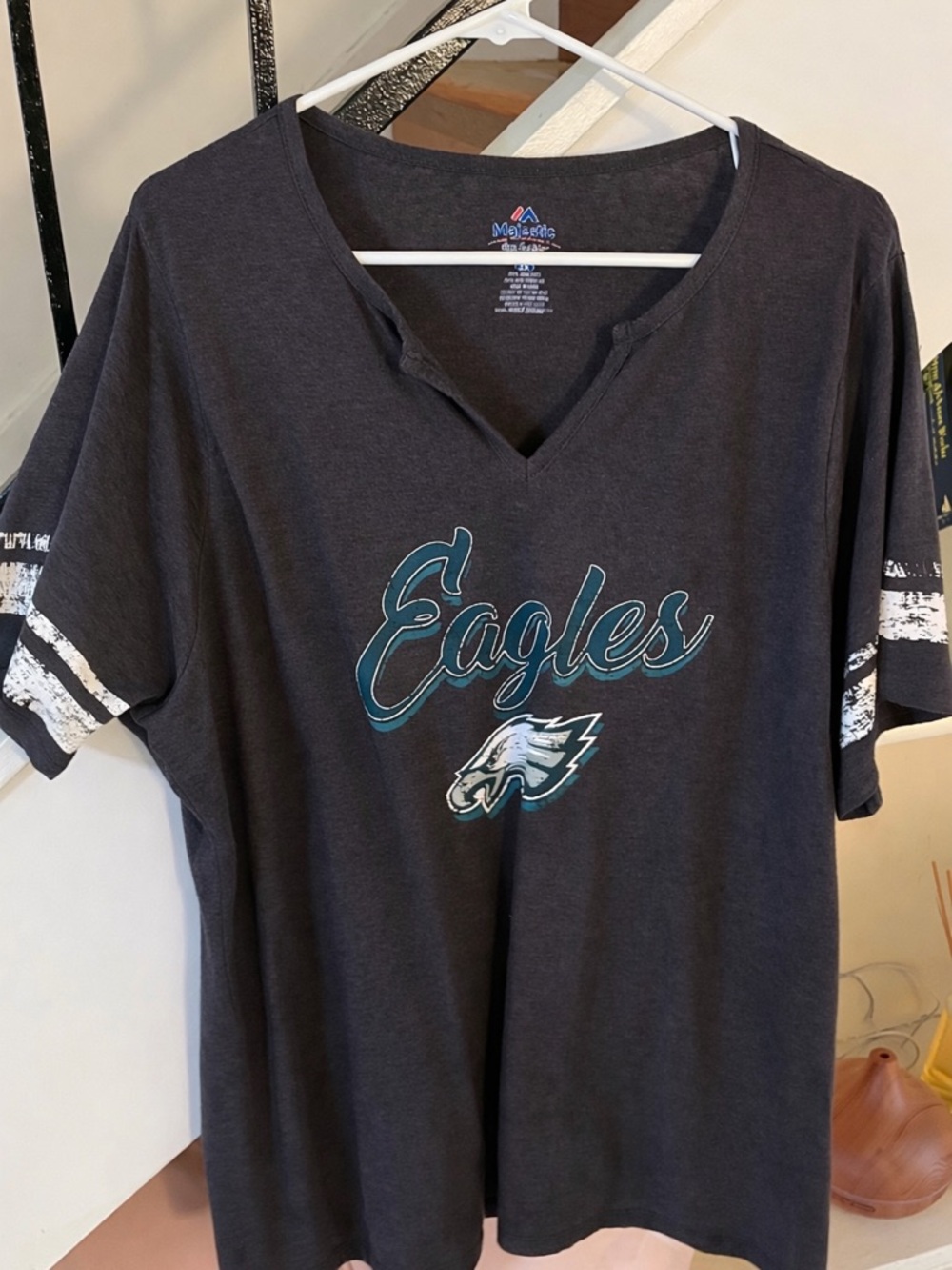 1X Majestic Women's Philadelphia Eagles Short Sleeve Tee - Dark Grey